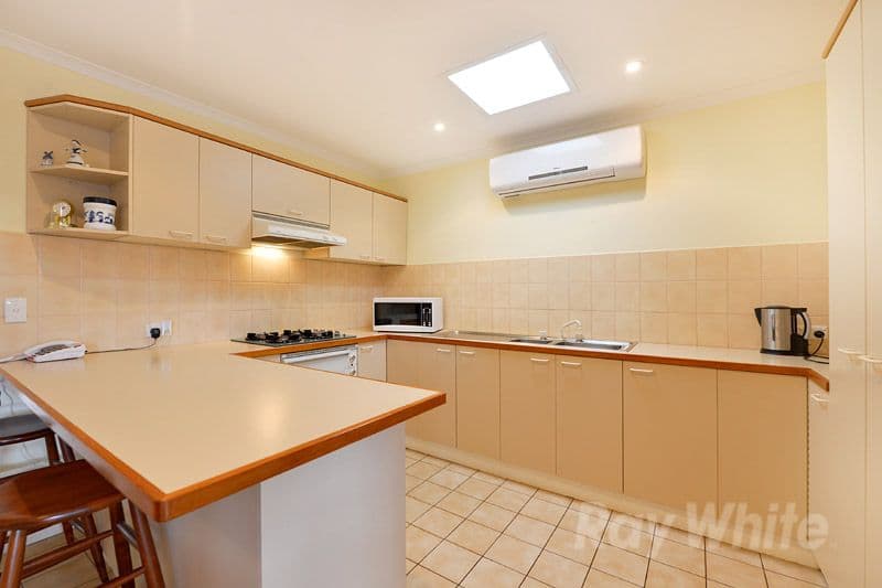 2 Rangeview Road, BORONIA VIC 3155, Boronia - Thumbnail 3