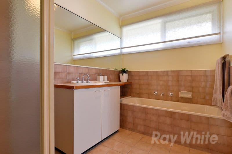 2 Rangeview Road, BORONIA VIC 3155, Boronia - Thumbnail 5