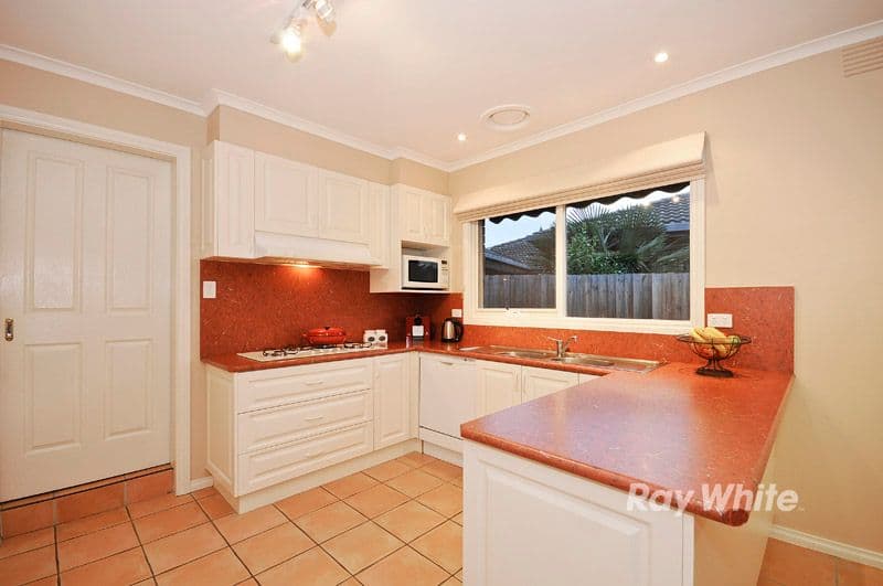 6 Aplin Place, WANTIRNA SOUTH VIC 3152, Wantirna South - Thumbnail 3