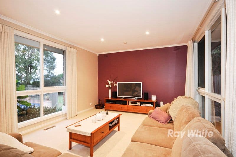 6 Aplin Place, WANTIRNA SOUTH VIC 3152, Wantirna South - Thumbnail 4