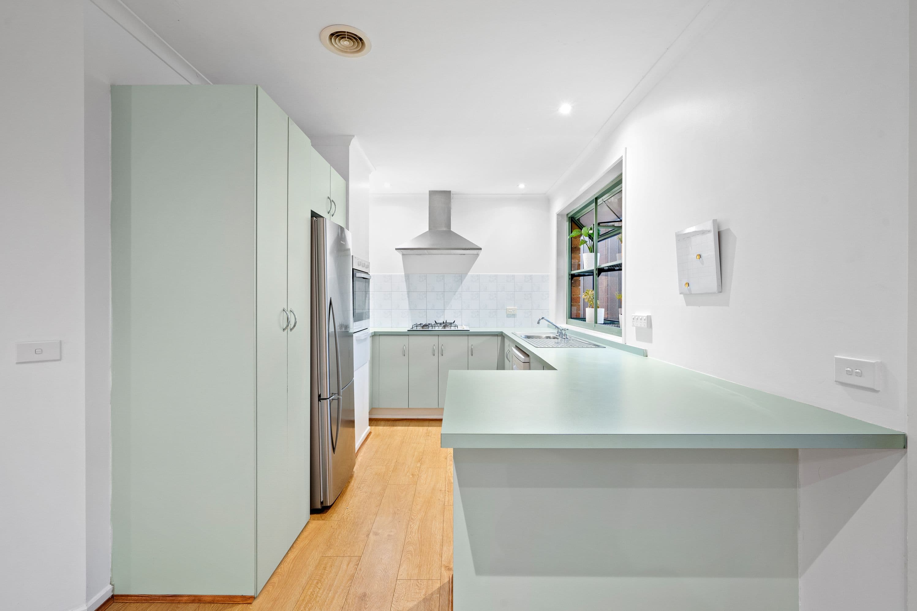 46 Stanley Jones Drive, South Morang VIC 3752, South Morang - Thumbnail 2