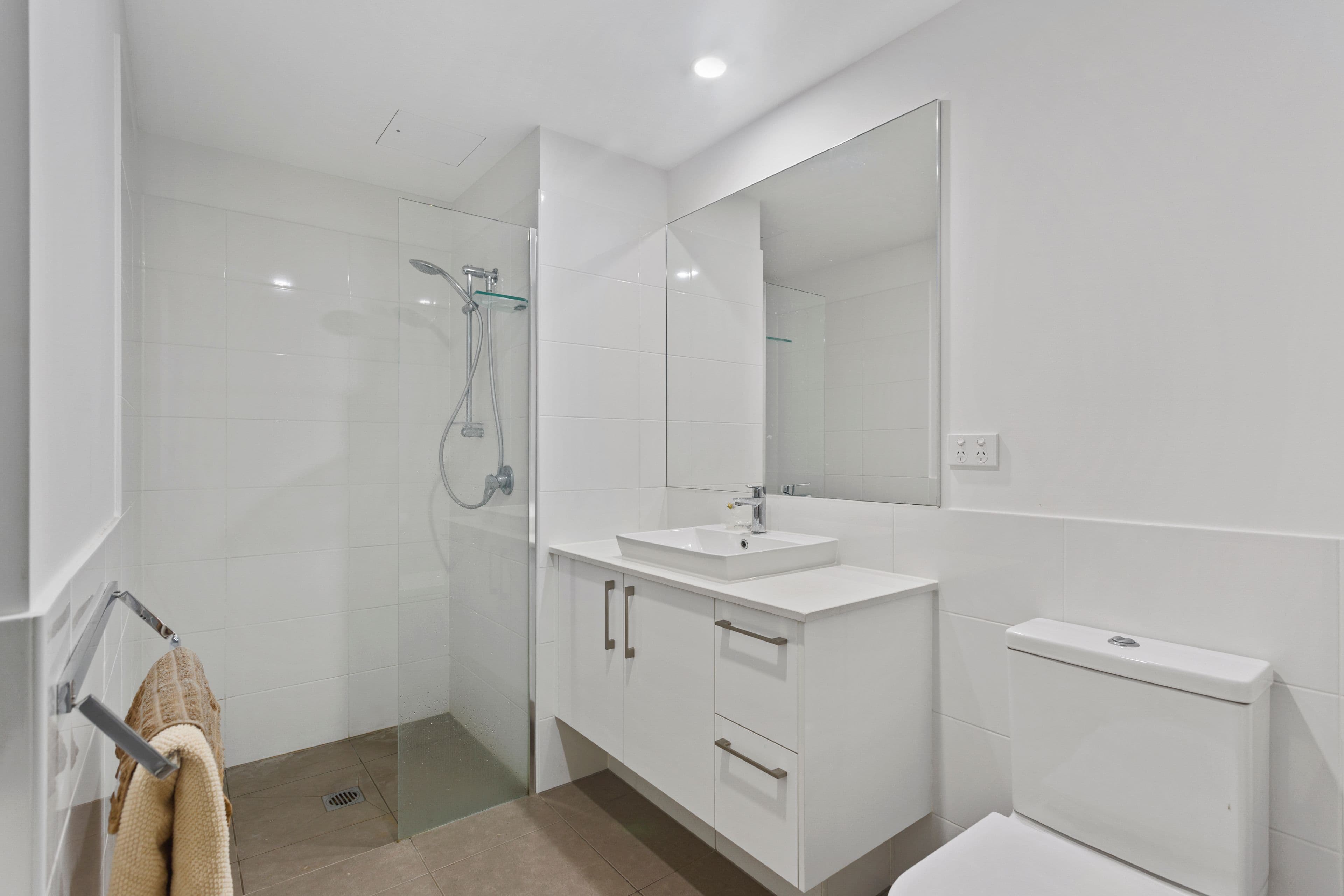 6-8 Waterford Court, Bundall QLD 4217, Bundall - Thumbnail 6
