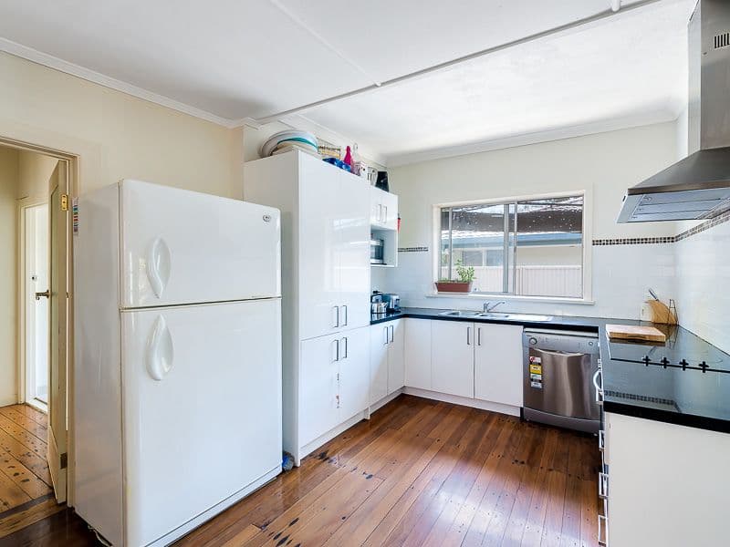 26 Tallara Street, Coombabah QLD 4216, Coombabah - Thumbnail 3