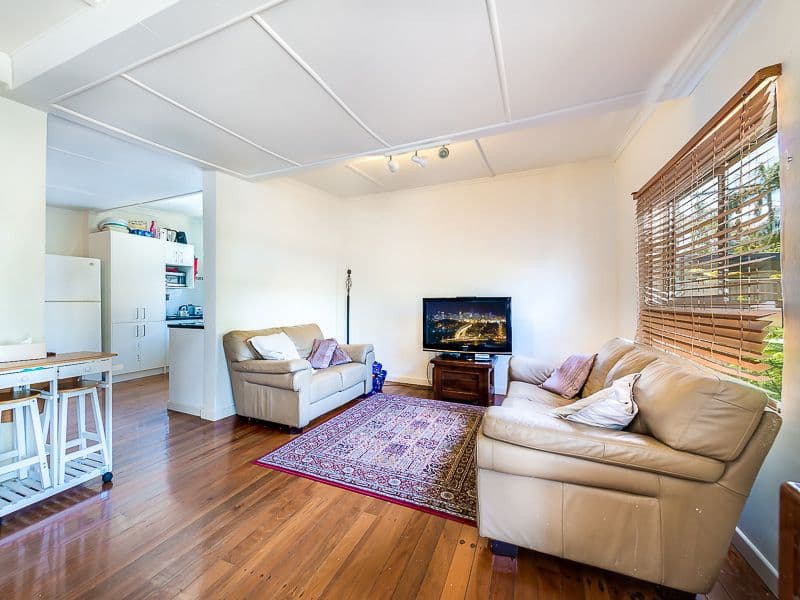 26 Tallara Street, Coombabah QLD 4216, Coombabah - Thumbnail 4