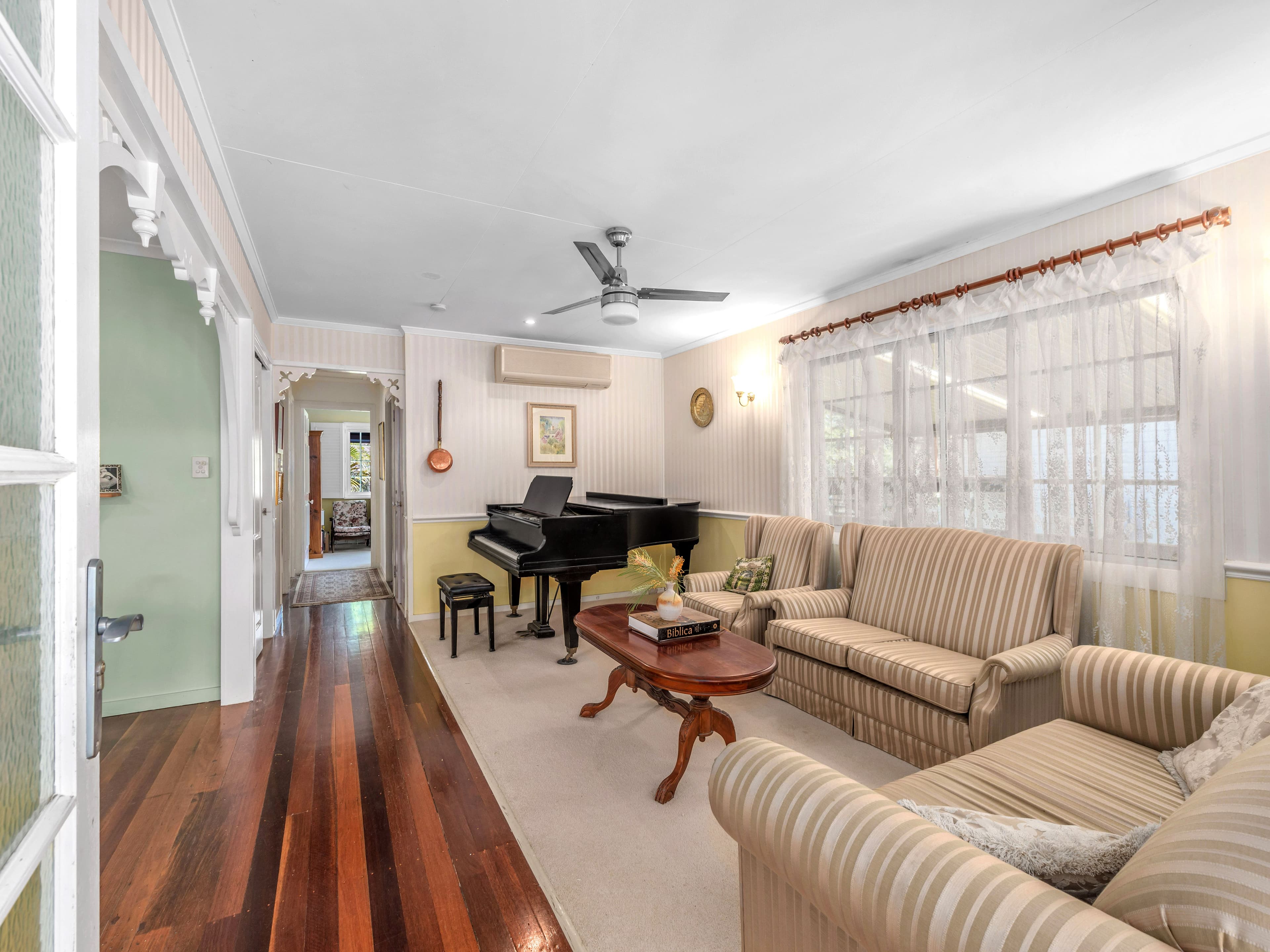 45 Yanderra Avenue, Arana Hills QLD 4054, Arana Hills - Thumbnail 3