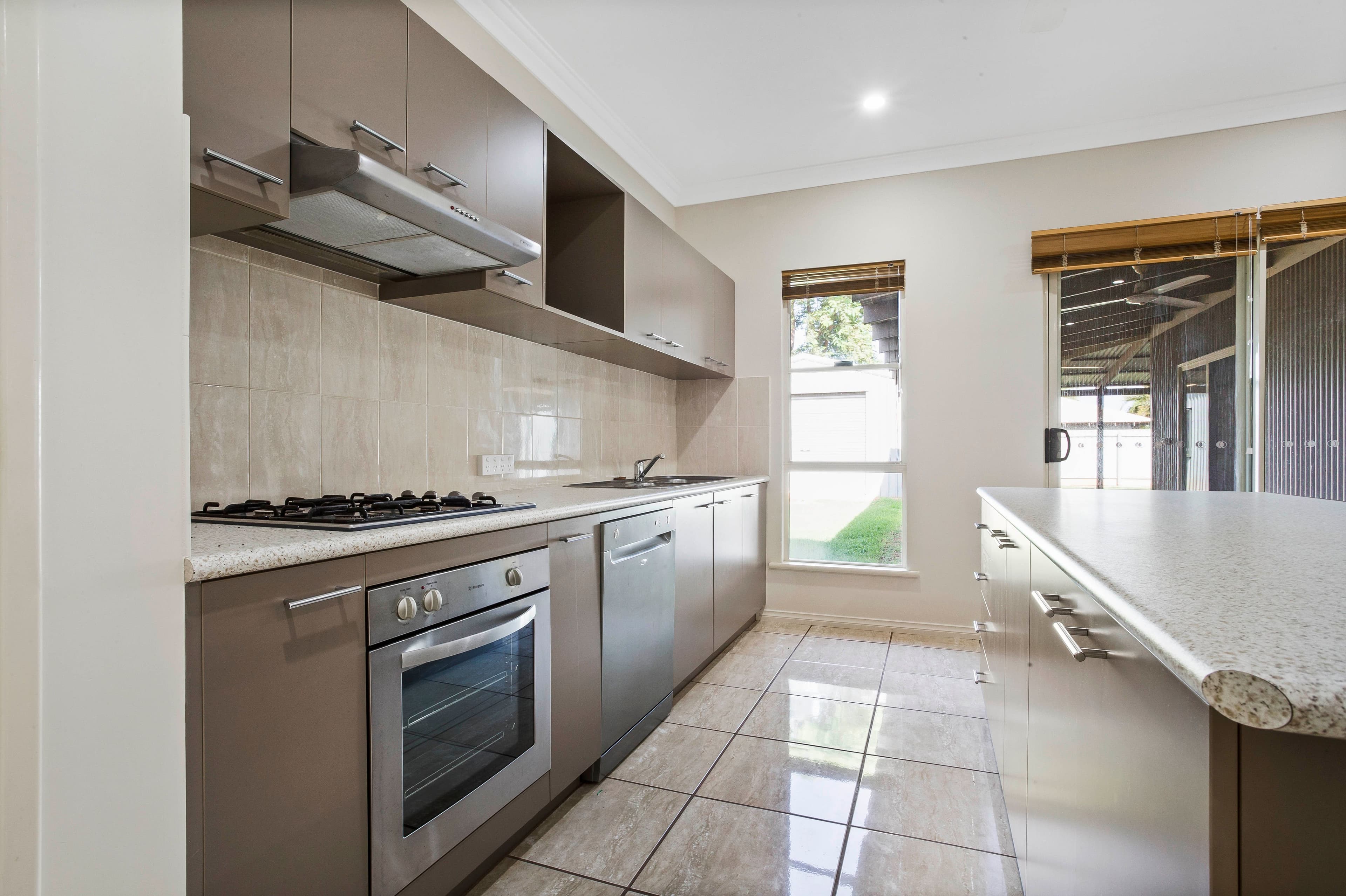 6 Walker Close, Millars Well WA 6714, Millars Well - Thumbnail 3