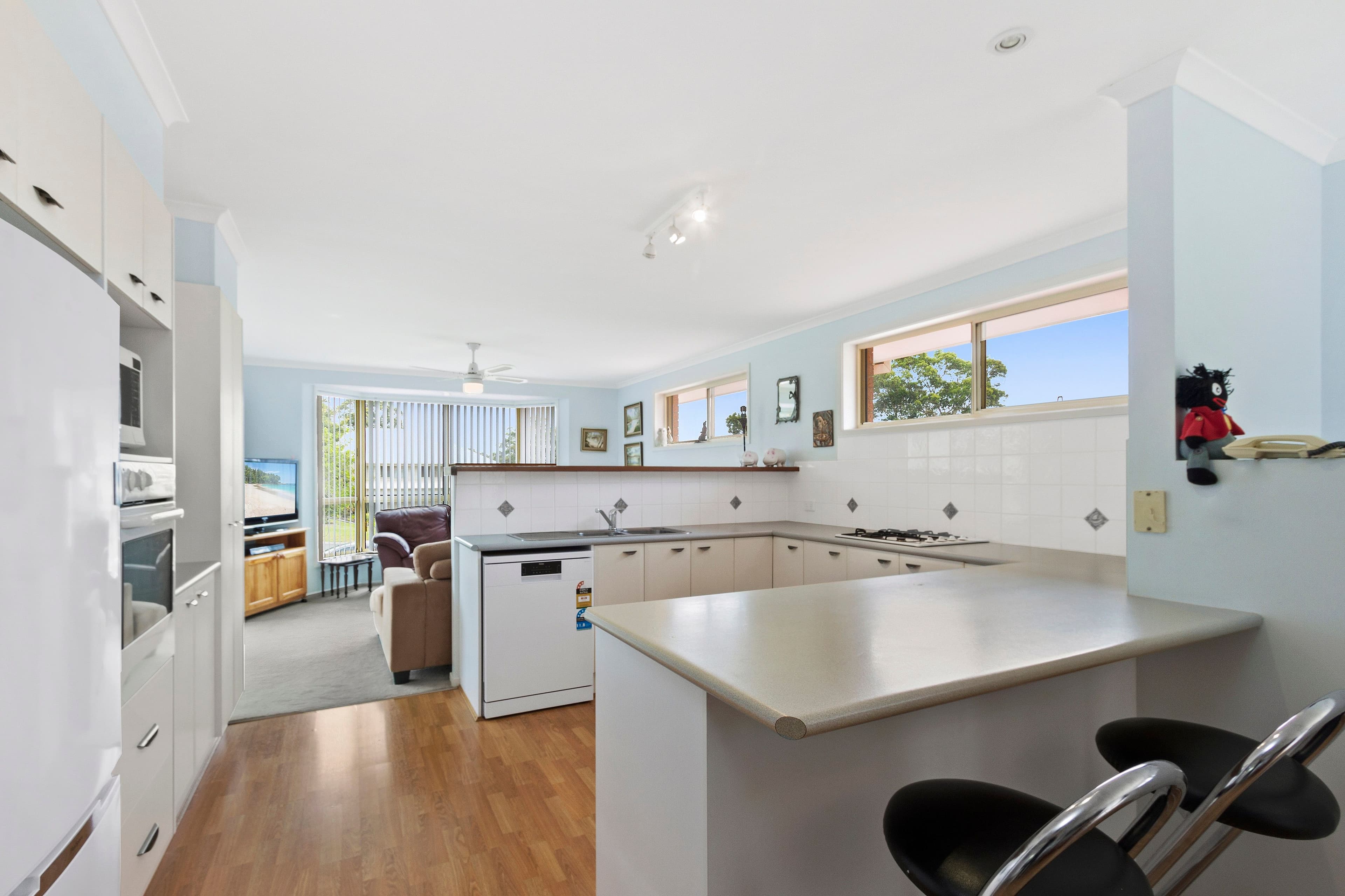 5 Cox Place, Sunshine Bay - Thumbnail 3