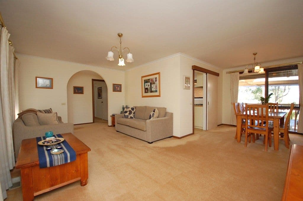 46 Churchill Drive, MOOROOLBARK VIC 3138, Mooroolbark - Thumbnail 3
