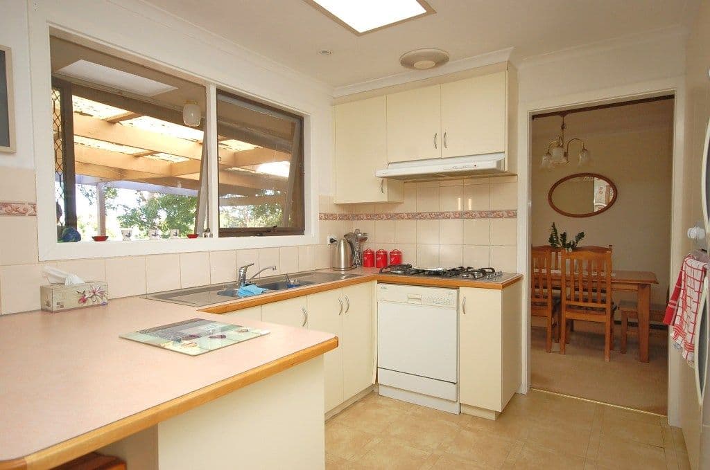 46 Churchill Drive, MOOROOLBARK VIC 3138, Mooroolbark - Thumbnail 4