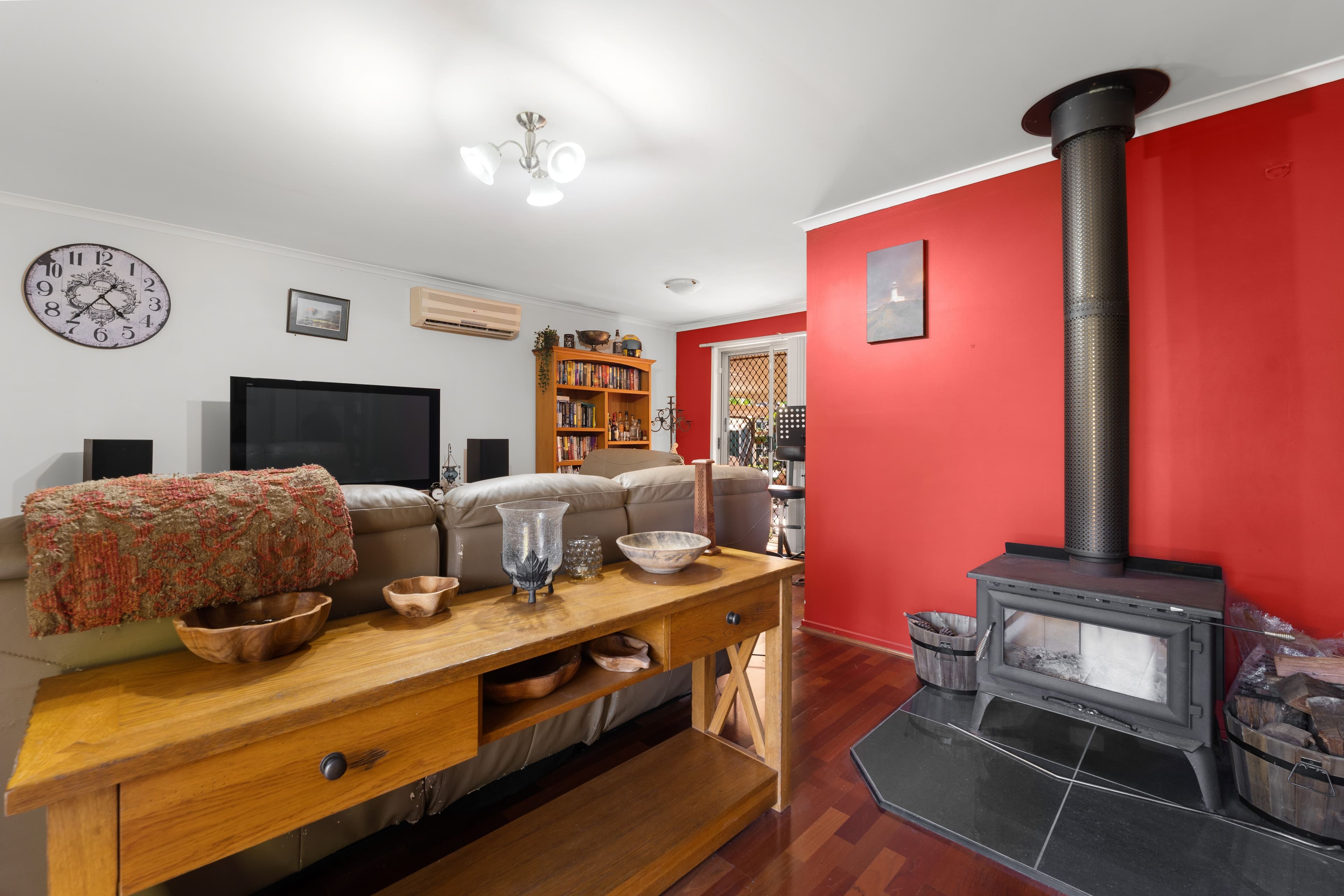 12 Packett Crescent, Loganlea QLD 4131, Loganlea - Thumbnail 2