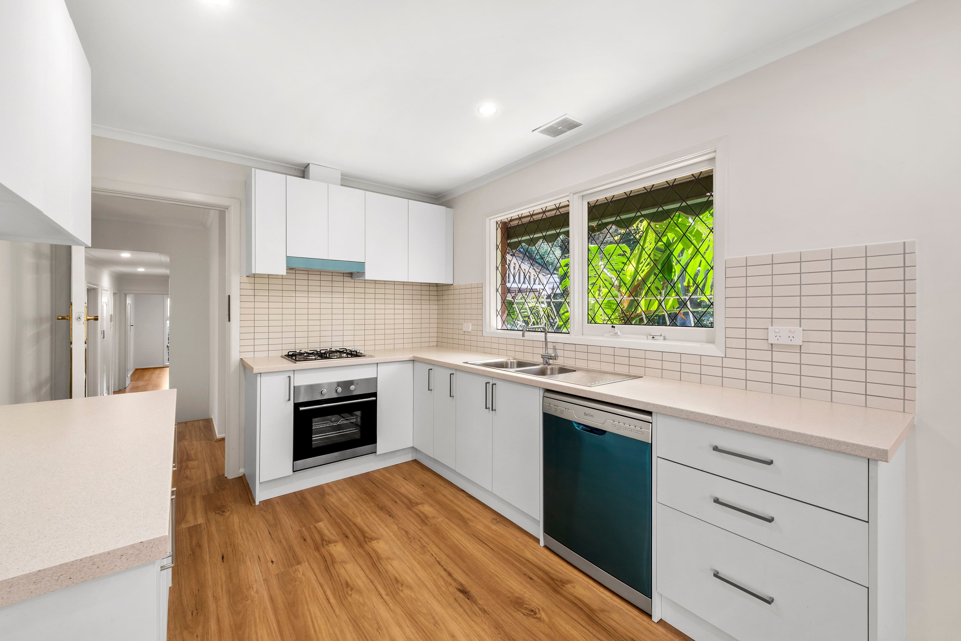 12 Pinewood Drive, Wantirna South VIC 3152, Wantirna South - Thumbnail 5