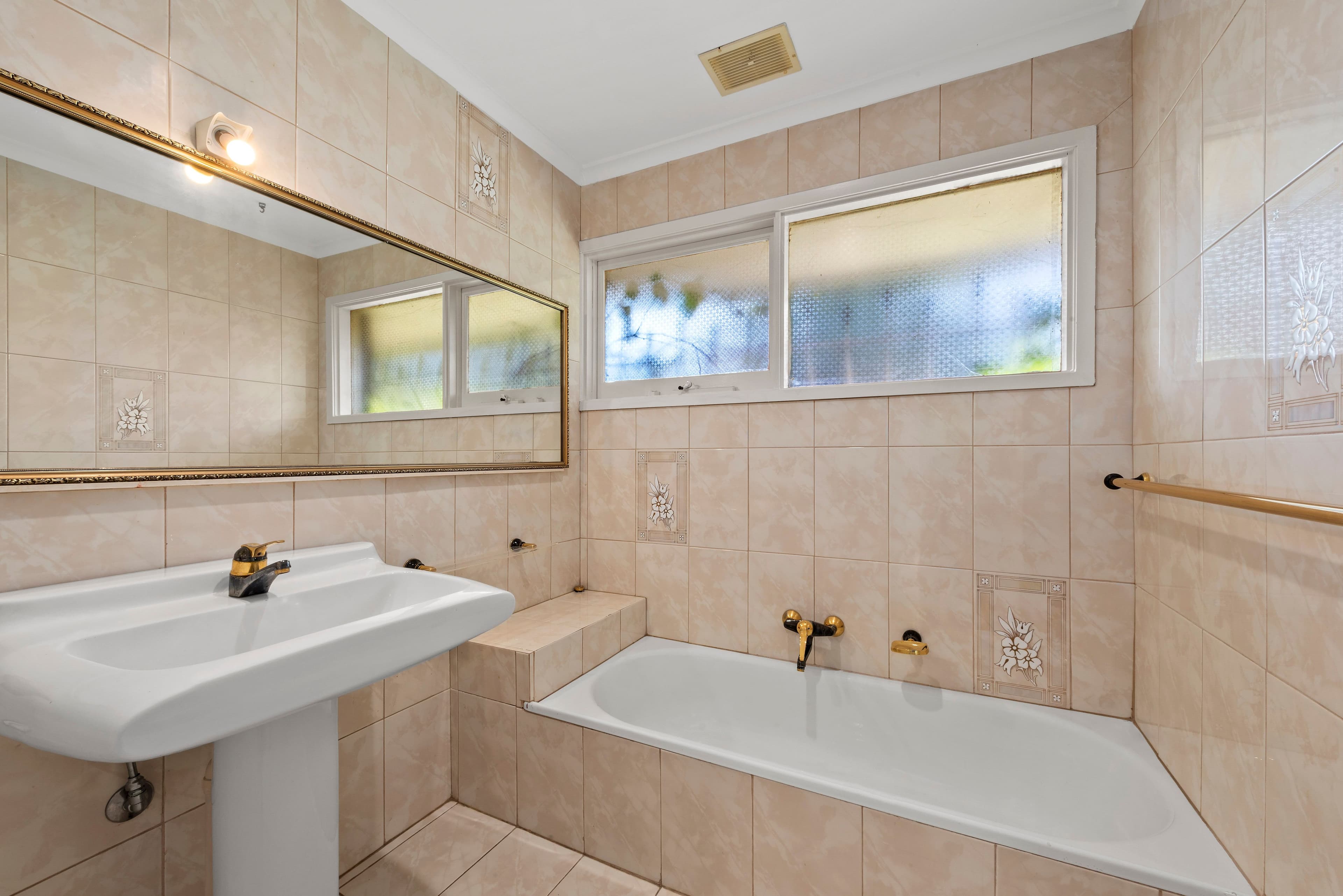 12 Pinewood Drive, Wantirna South VIC 3152, Wantirna South - Thumbnail 8