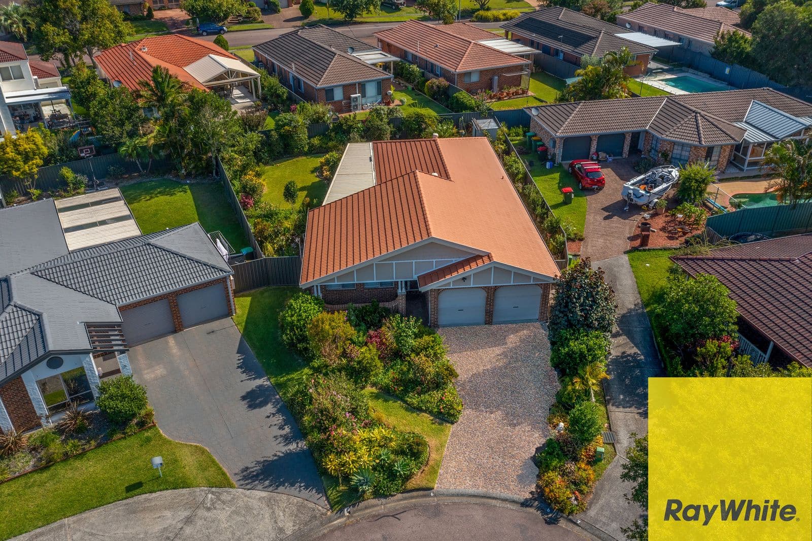 6 John Howe Place, Point Clare NSW 2250, Point Clare - Thumbnail 2