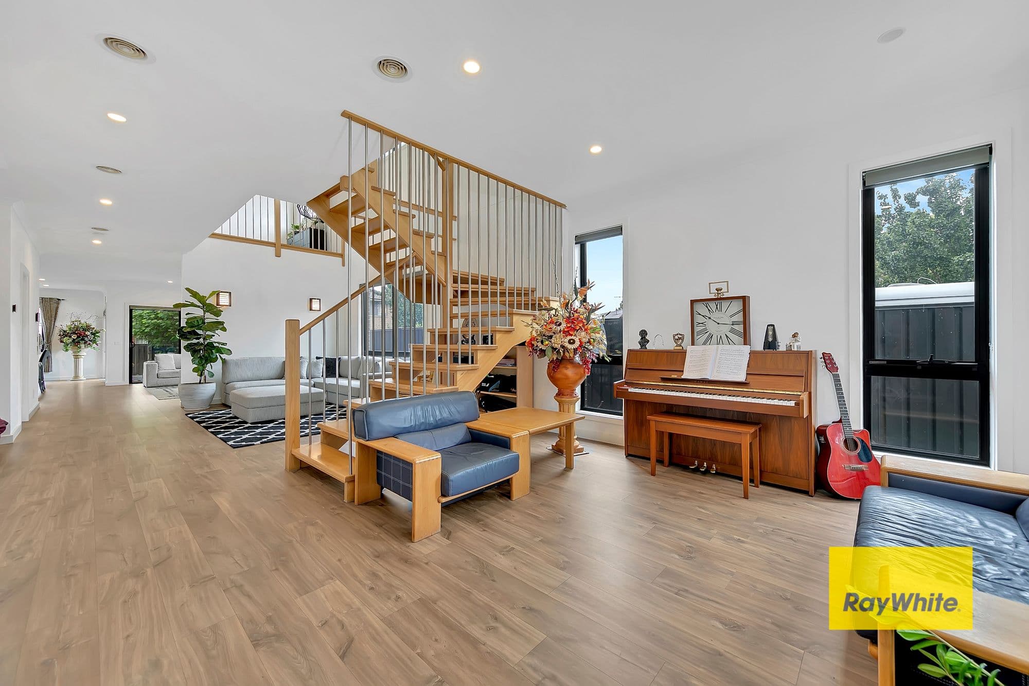 10 Tangelo Grove, Mernda VIC 3754, Mernda - Thumbnail 2