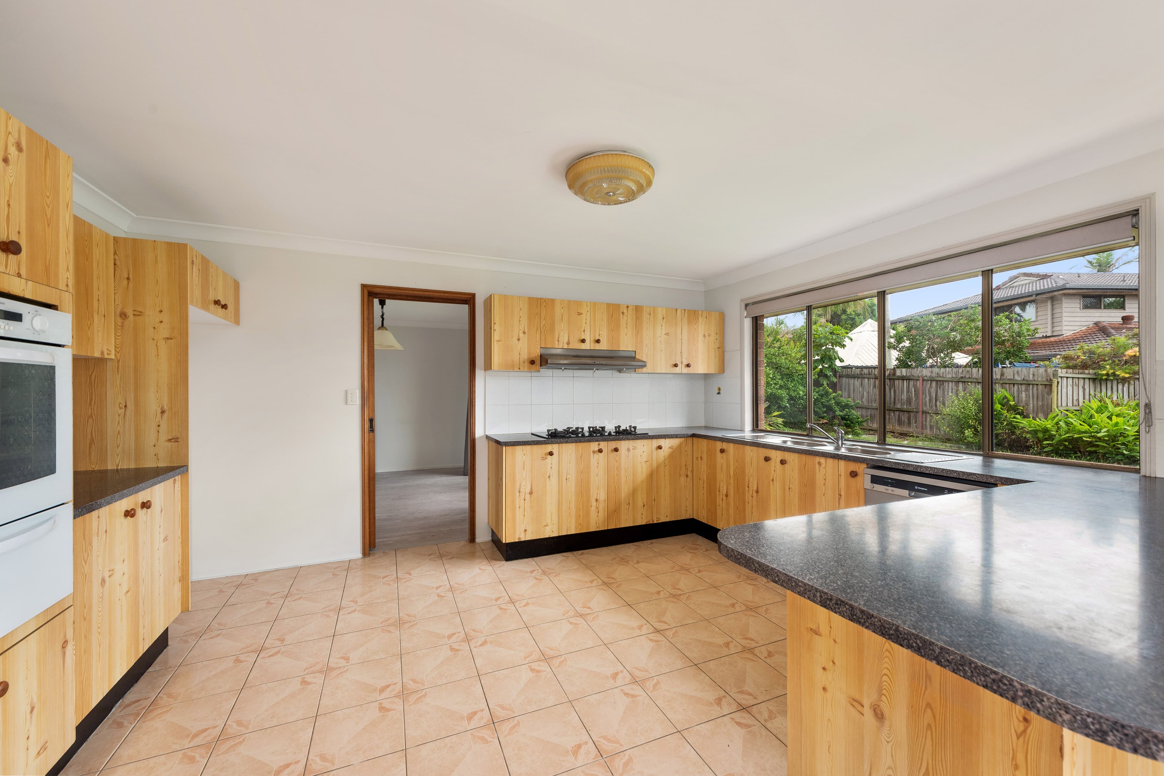 8 Firmiston Street, Carindale QLD 4152, Carindale - Thumbnail 2