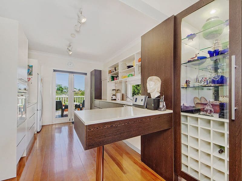 10 Alicia Street, SOUTHPORT QLD 4215, Southport - Thumbnail 4