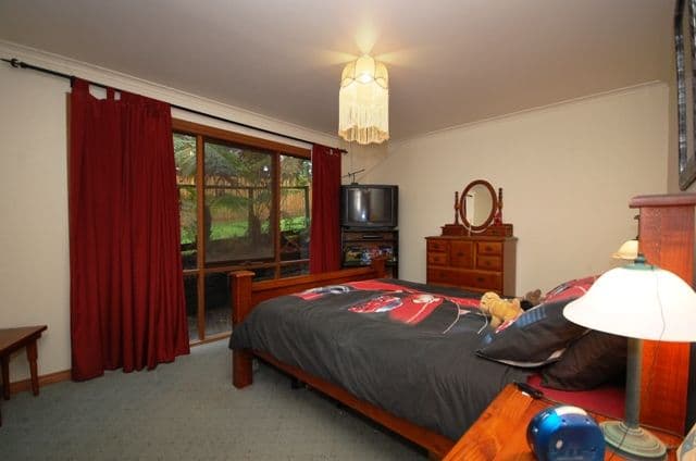 2 Aqueduct Avenue, MOUNT EVELYN VIC 3796, Mount Evelyn - Thumbnail 7