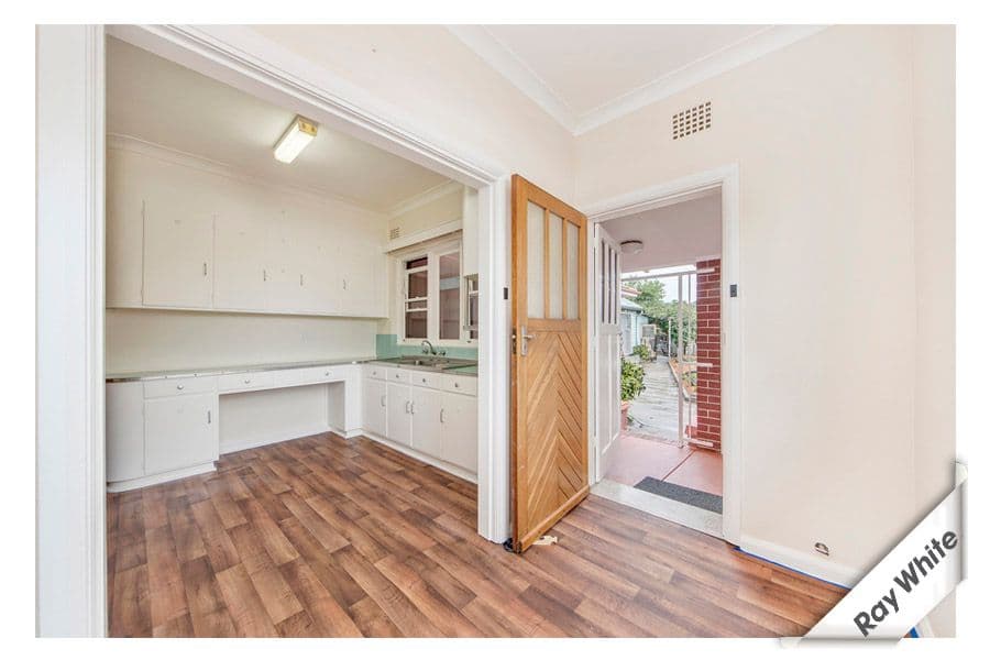 1 Hazelwood Street, QUEANBEYAN NSW 2620, Queanbeyan - Thumbnail 5