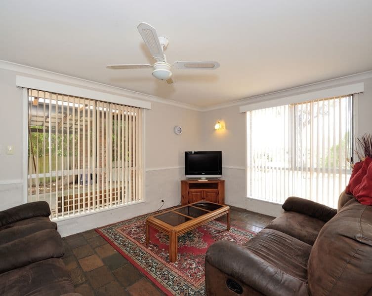 8 Riggs Place, PARMELIA WA 6167, Parmelia - Thumbnail 2