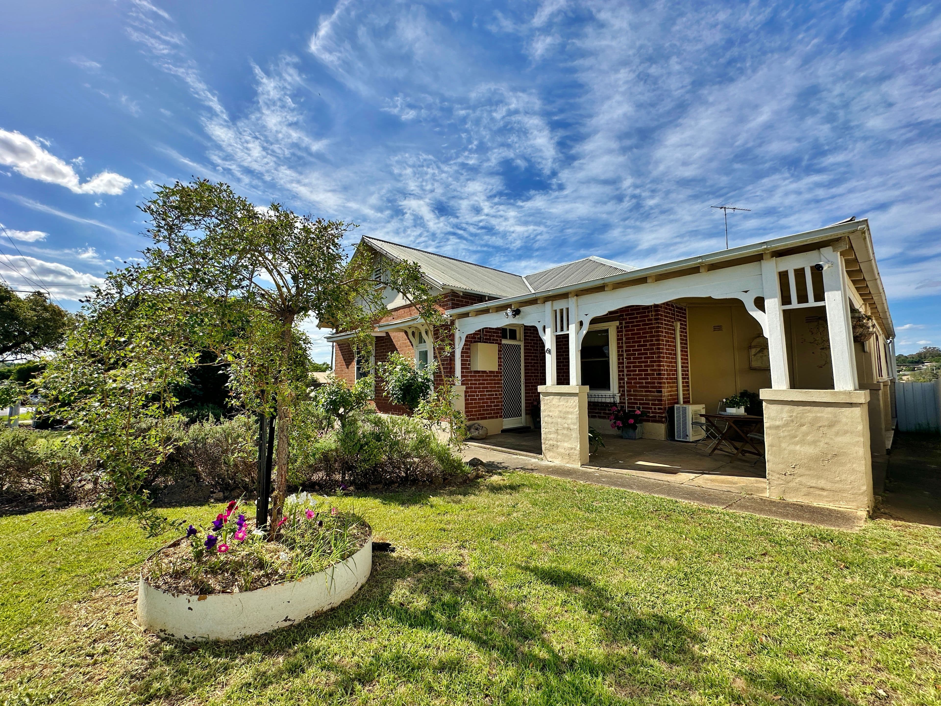 61 Currawong Street, Young NSW 2594, Young - Thumbnail 2