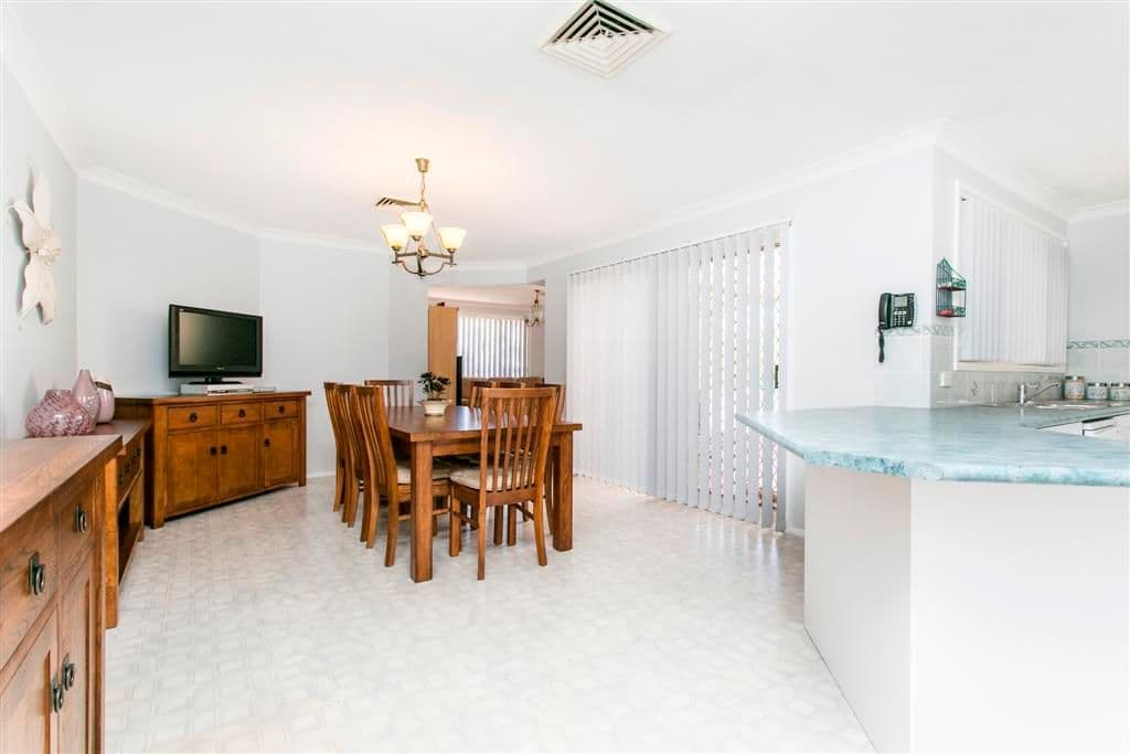 9 Kylie Tennant Close, GLENMORE PARK NSW 2745, Glenmore Park - Thumbnail 4