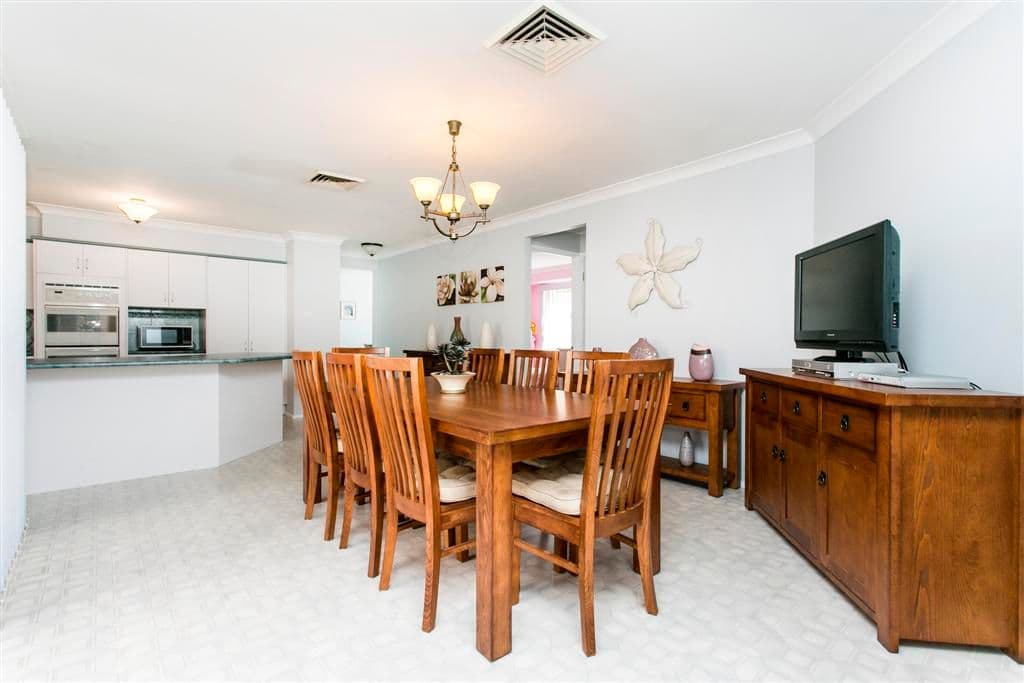 9 Kylie Tennant Close, GLENMORE PARK NSW 2745, Glenmore Park - Thumbnail 5