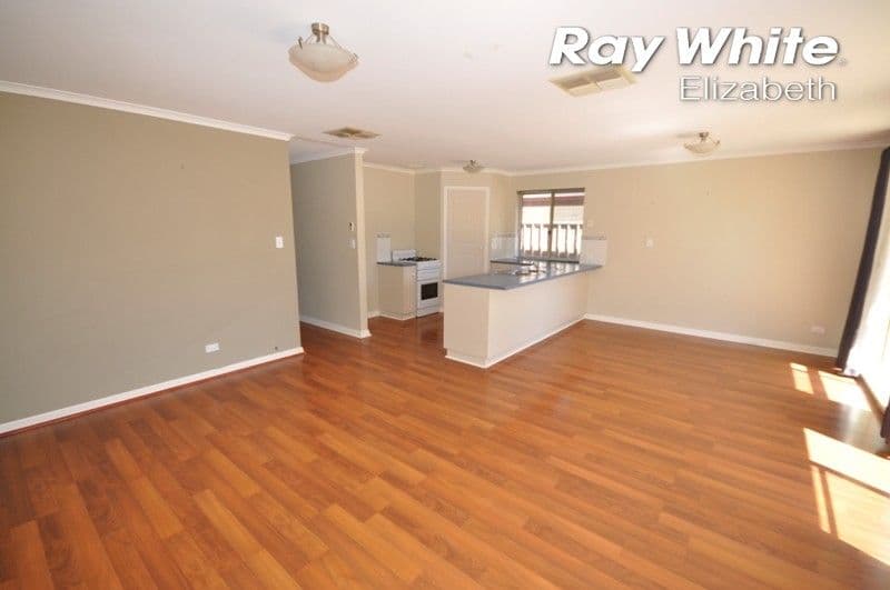 19. Axminster Crescent, Craigmore SA 5114, Craigmore - Thumbnail 2