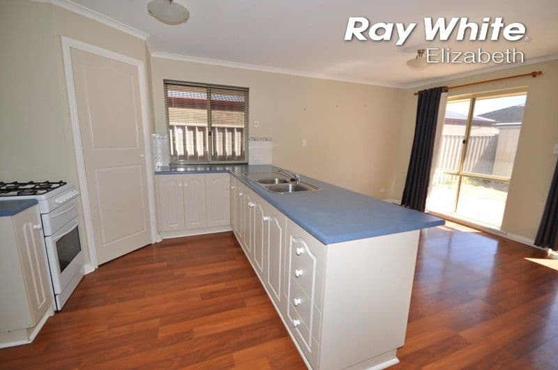 19. Axminster Crescent, Craigmore SA 5114, Craigmore - Thumbnail 3