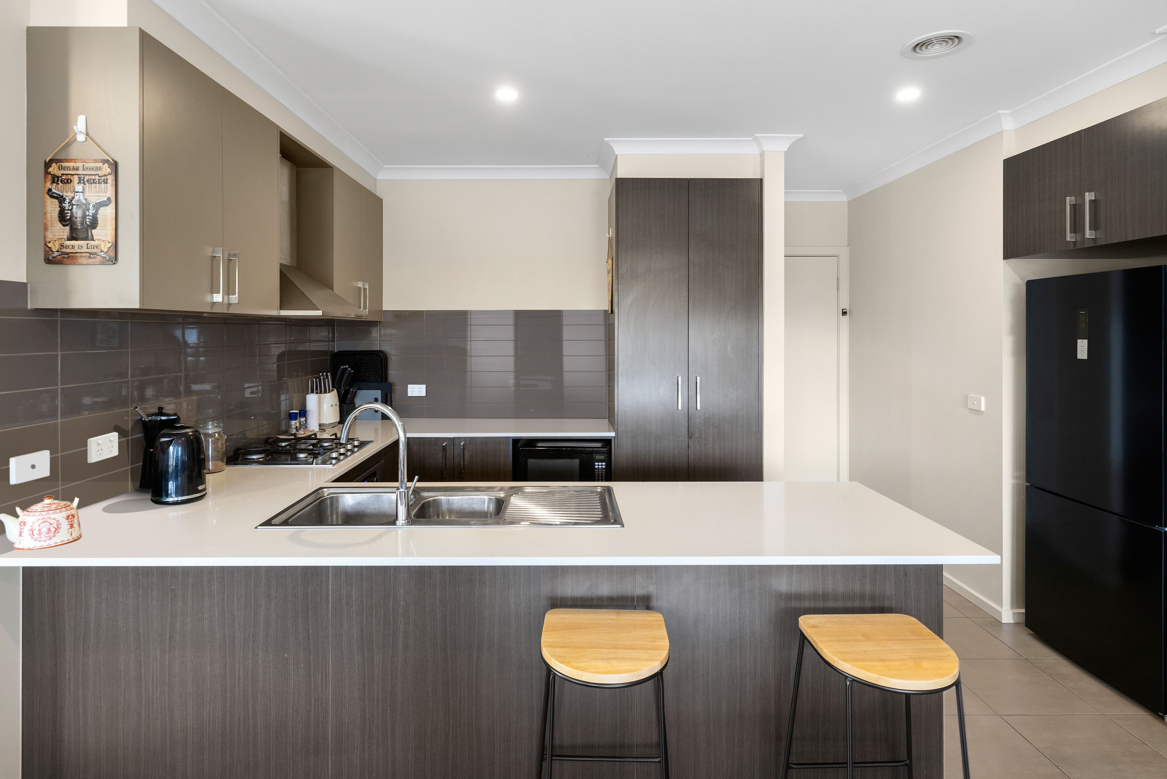 15 Attunga Grove, Werribee VIC 3030, Werribee - Thumbnail 2