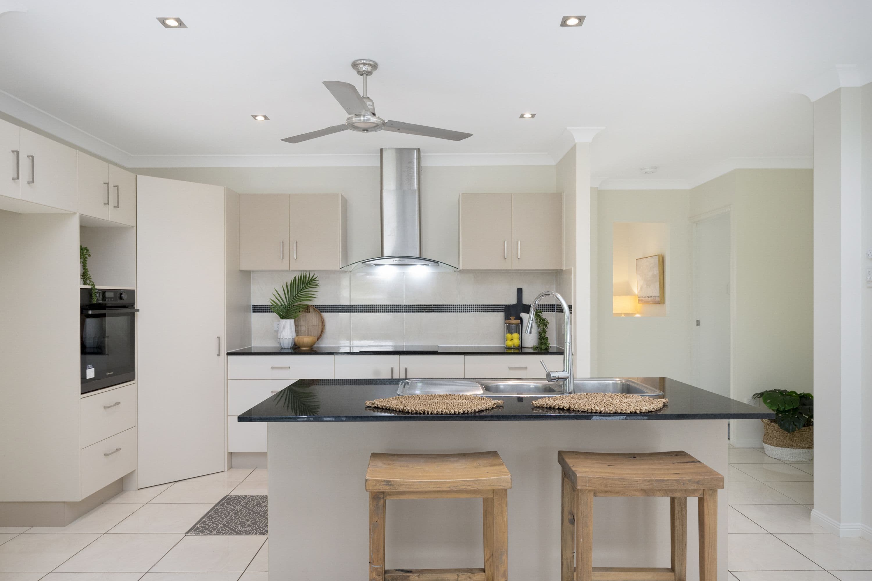 11 Jindalee Crescent, Douglas QLD 4814, Douglas - Thumbnail 4