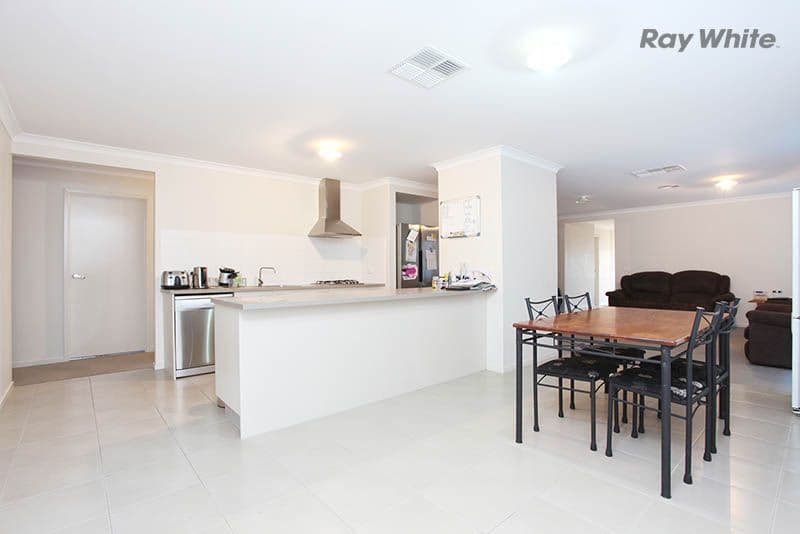 44 Gardenview Drive, Tarneit VIC 3029, Tarneit - Thumbnail 3