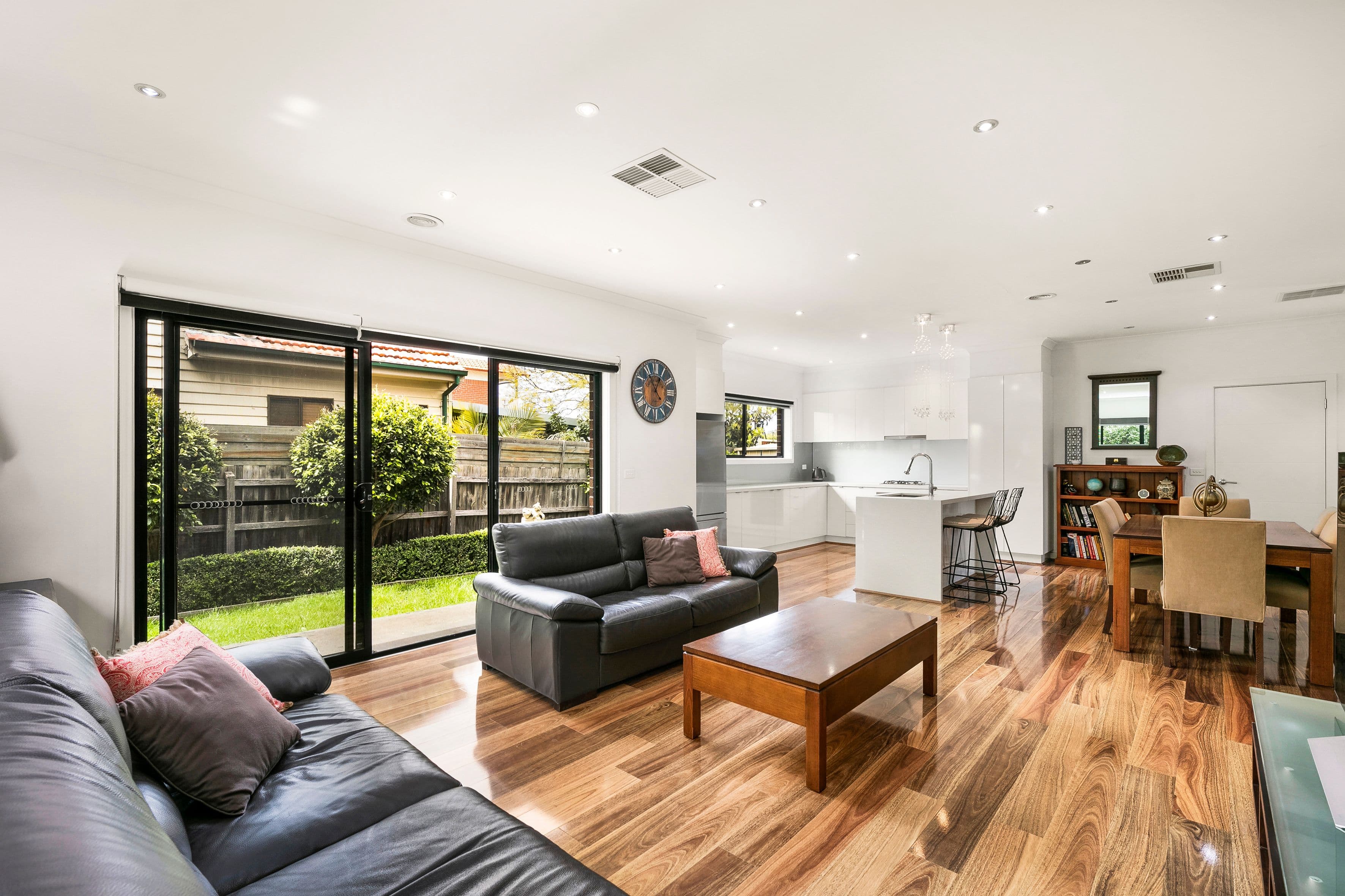 210 Cumberland Road, Pascoe Vale VIC 3044, Pascoe Vale - Thumbnail 2