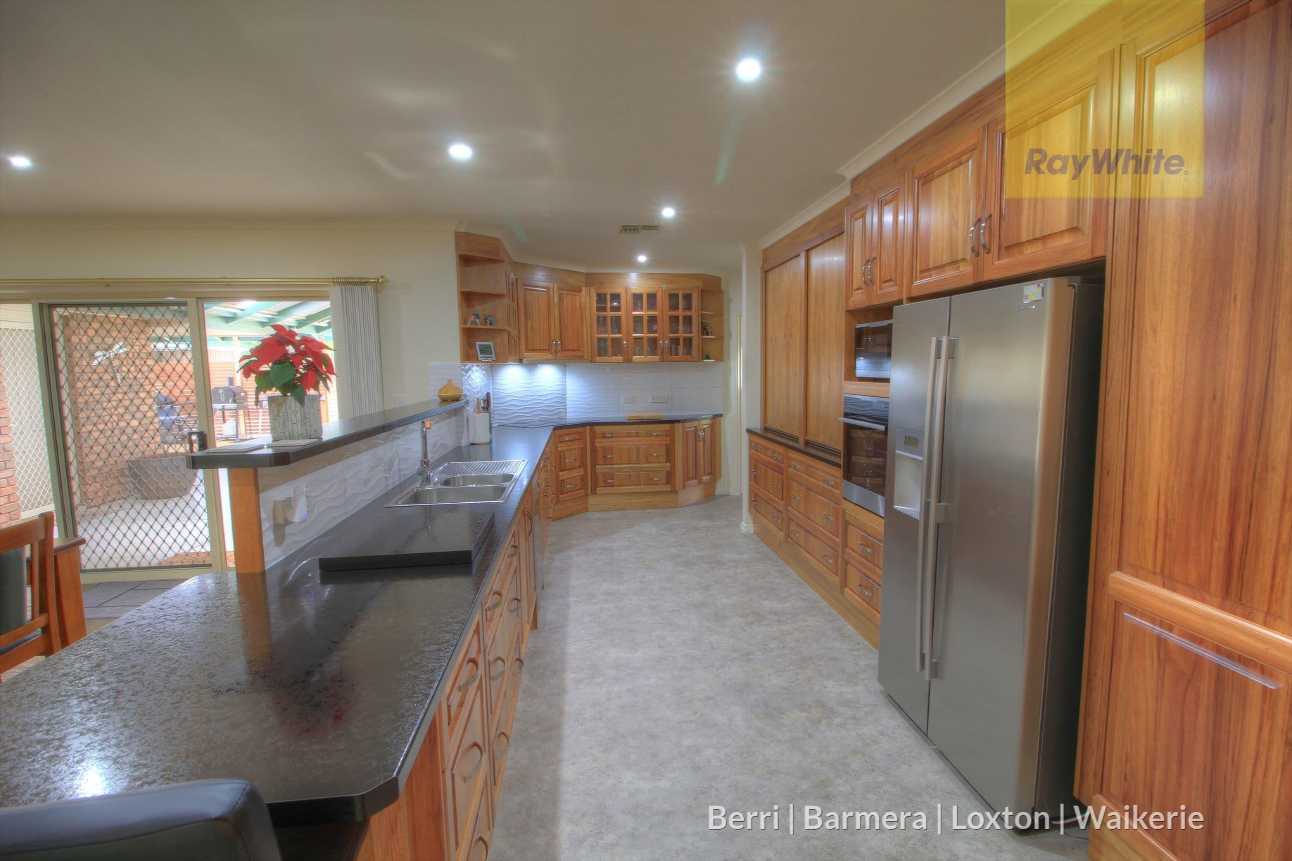 222 Bookmark Avenue, Renmark SA 5341, Renmark West - Thumbnail 3