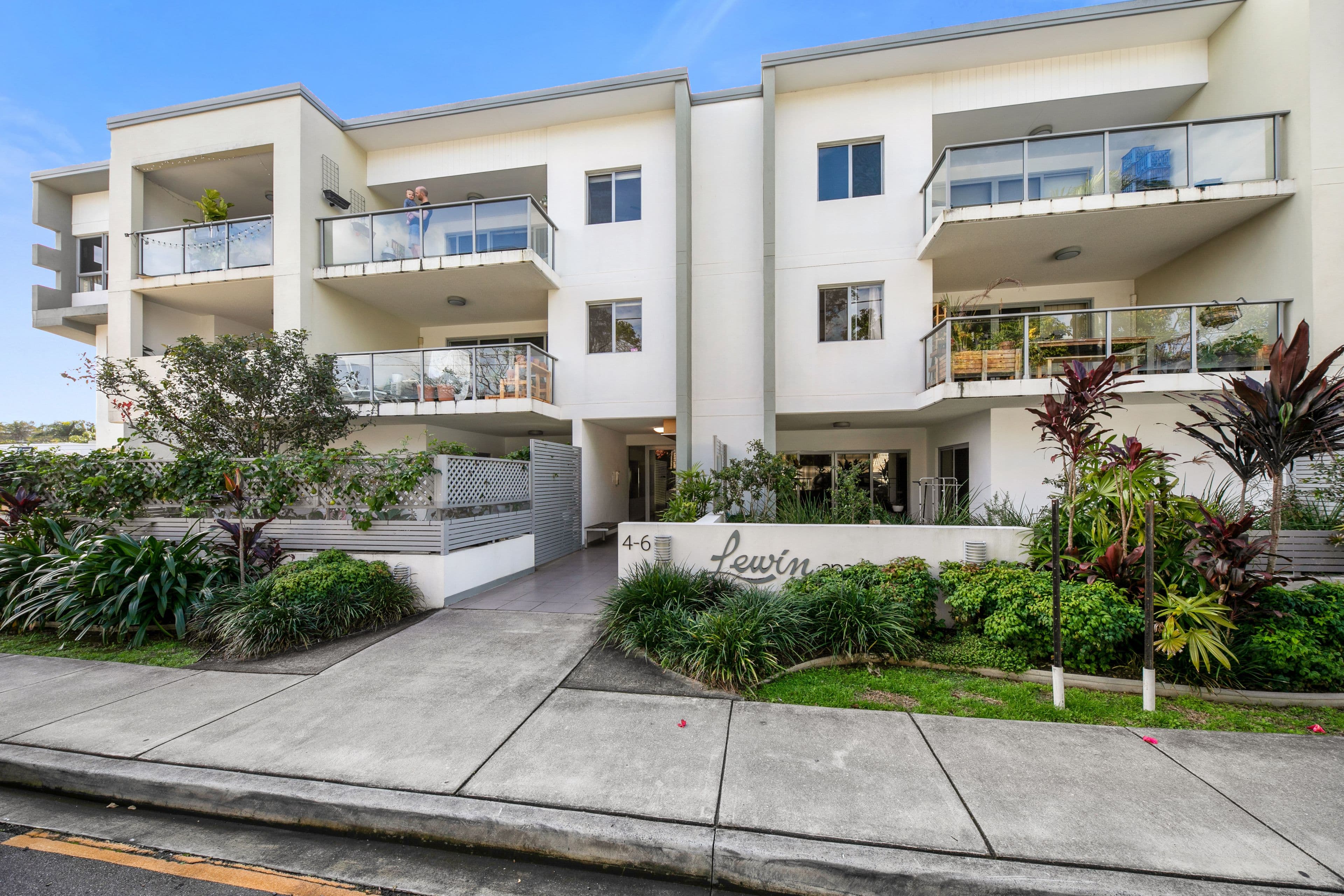 6 Lockhart Street, Woolloongabba QLD 4102, Woolloongabba - Image 1