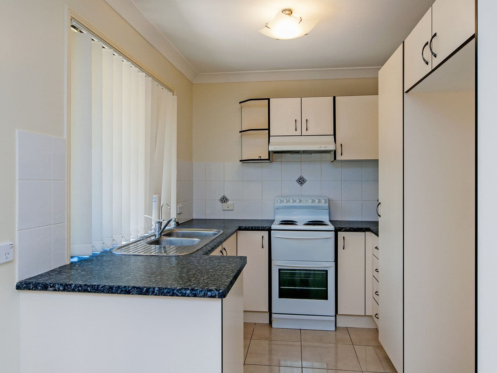 23 Lyrebird Lane, BELLBIRD PARK QLD 4300, Bellbird Park - Thumbnail 3