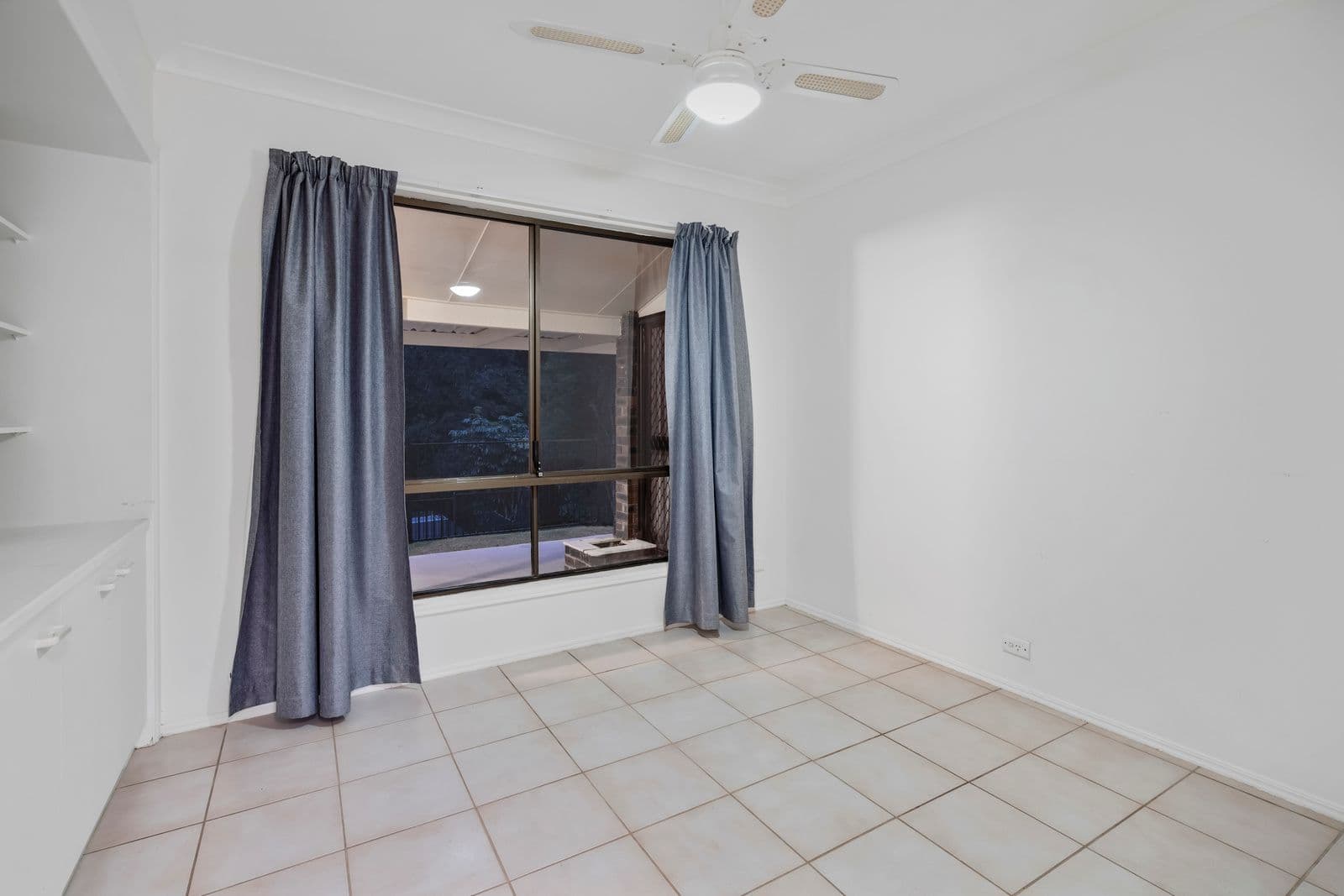 27 Cornwall Drive, Elanora QLD 4221, Elanora - Thumbnail 8