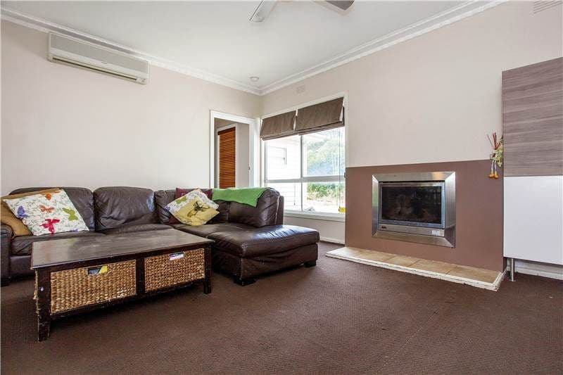 700 Anakie Road, LOVELY BANKS VIC 3221, Lovely Banks - Thumbnail 2