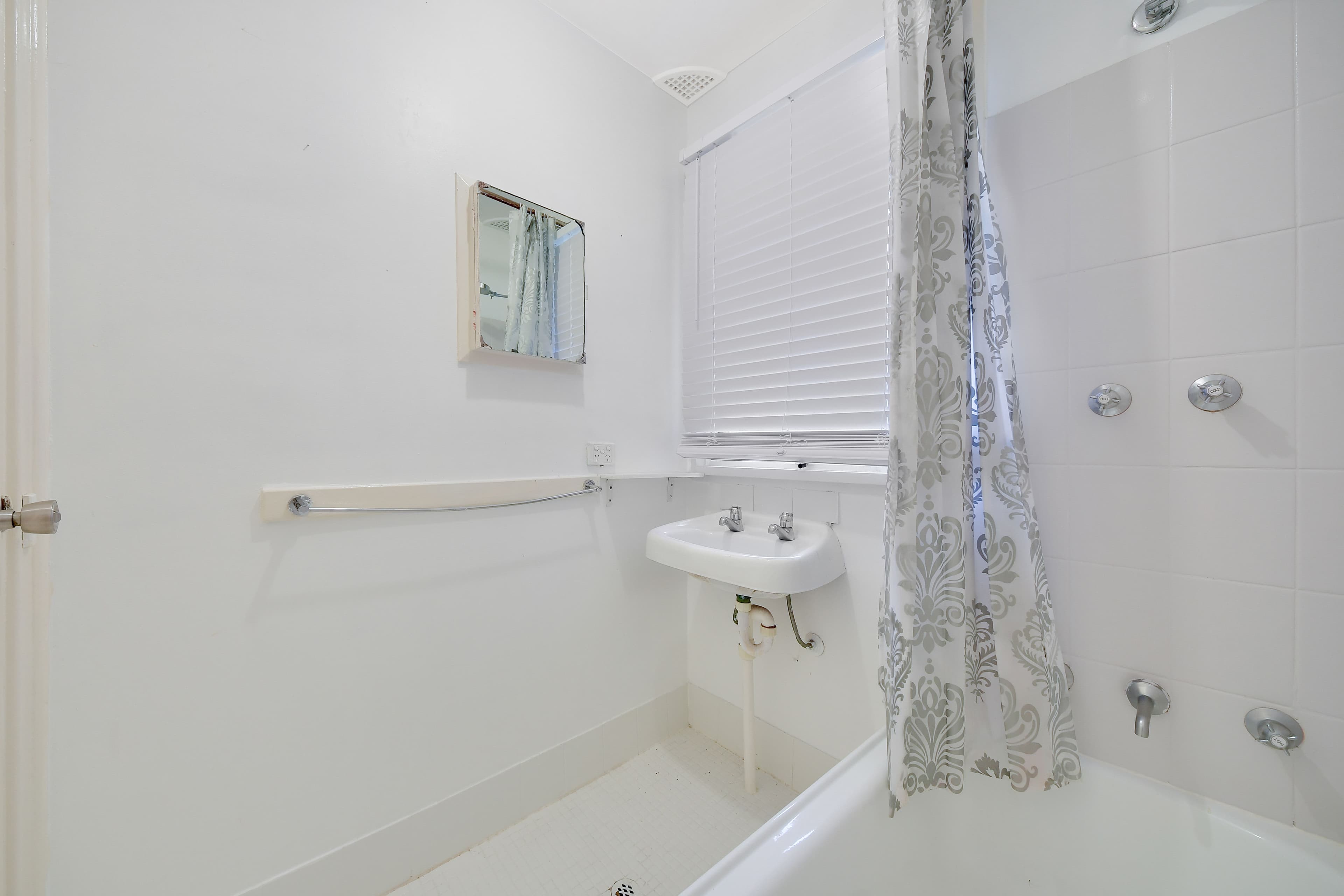 12 Greengate Road, Airds NSW 2560, Airds - Thumbnail 8