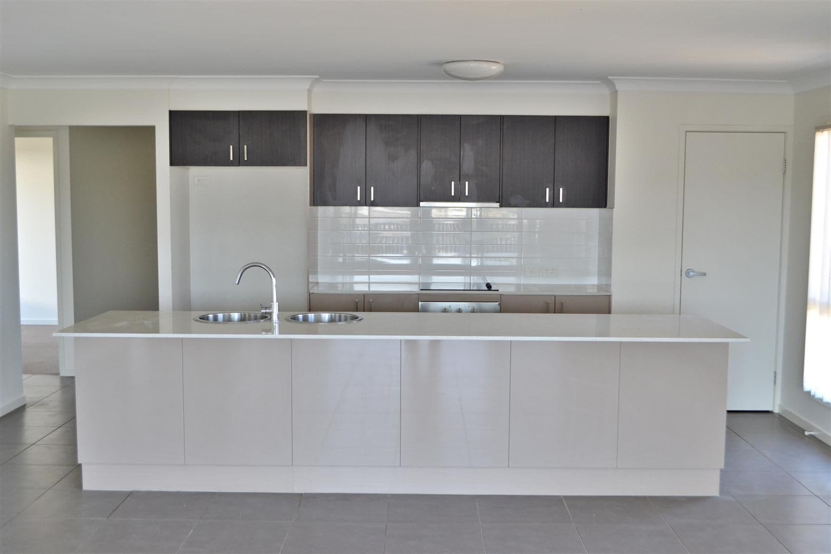24 Angourie Crescent, PACIFIC PINES QLD 4211, Pacific Pines - Thumbnail 4