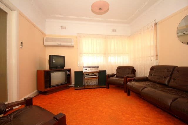 90 Ashby Avenue, YAGOONA NSW 2199, Yagoona - Thumbnail 2