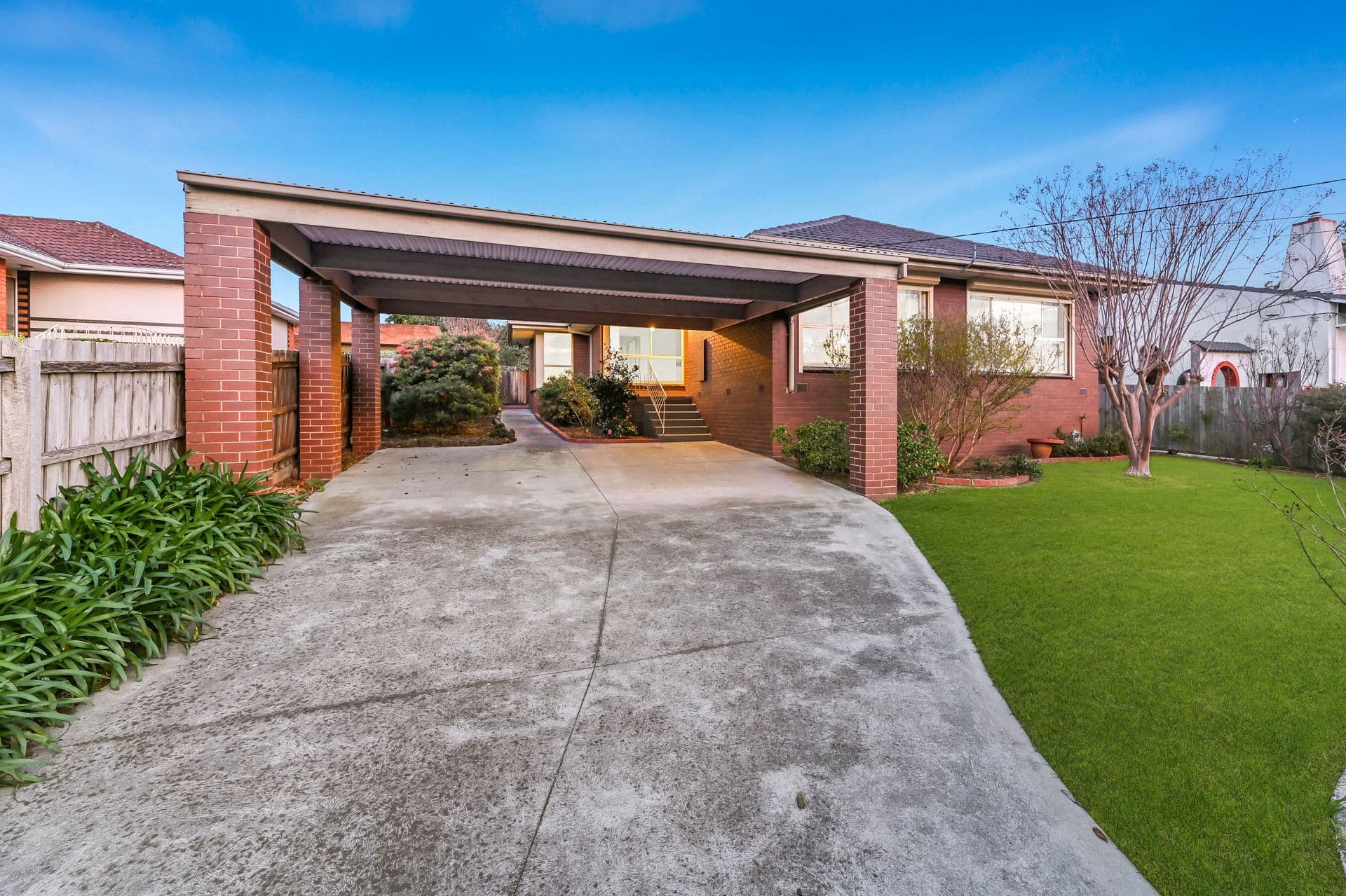 18 Lebanon Crescent, Mulgrave VIC 3170, Mulgrave - Thumbnail 2