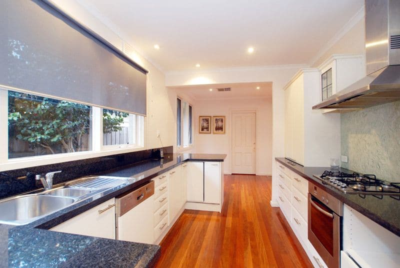 12 Toronto Avenue, DONCASTER VIC 3108, Doncaster - Thumbnail 3
