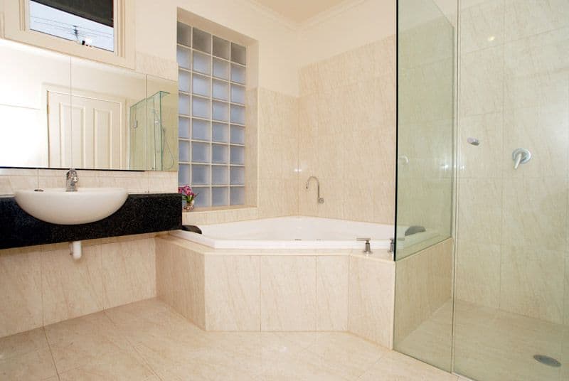 12 Toronto Avenue, DONCASTER VIC 3108, Doncaster - Thumbnail 7