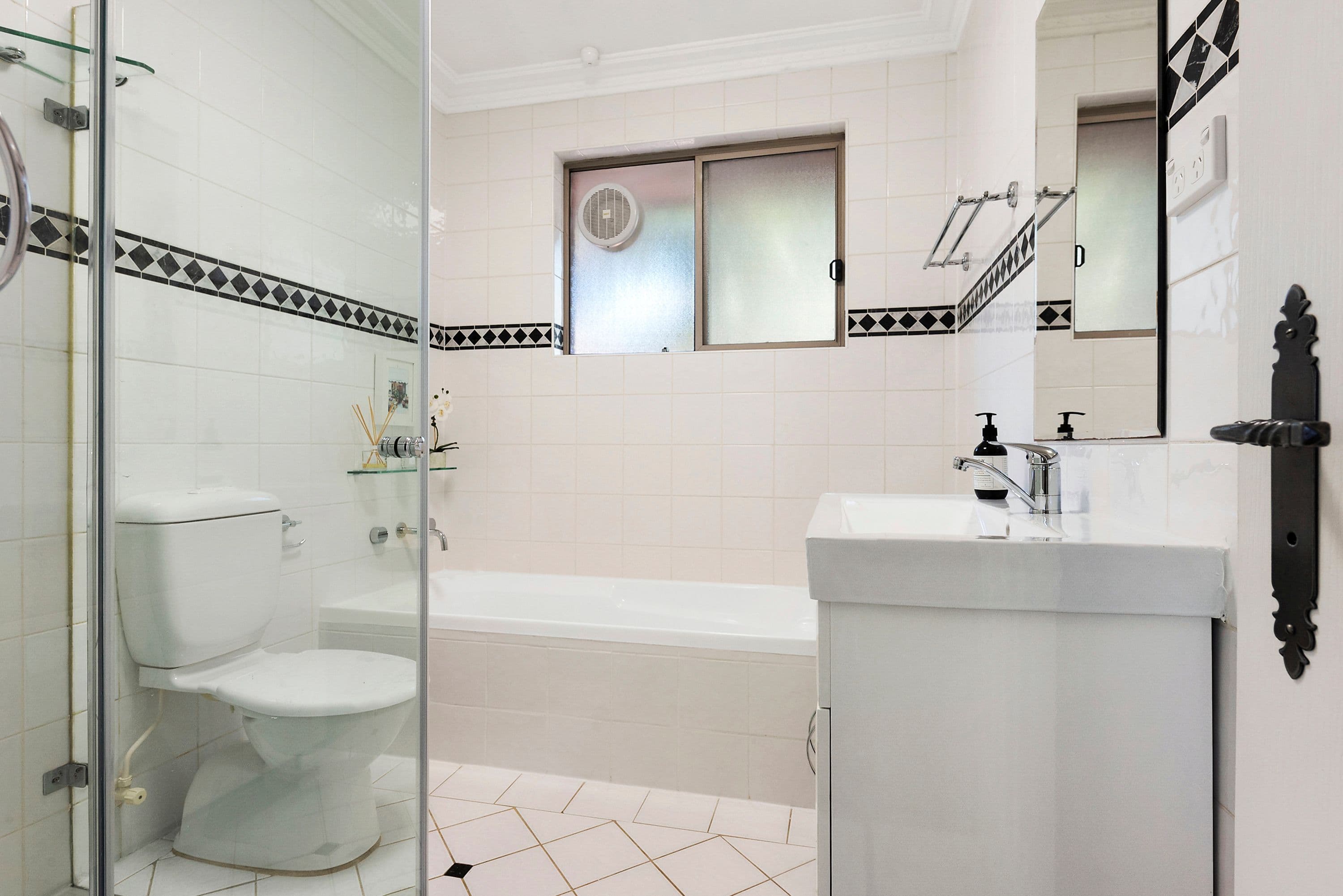 23-25 Burdett Street, Hornsby NSW 2077, Hornsby - Thumbnail 7