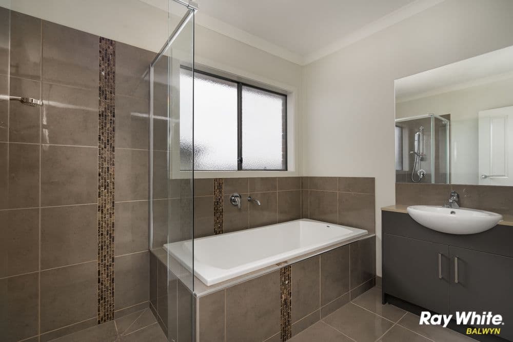 12 Grassland Drive, Point Cook VIC 3030, Point Cook - Thumbnail 5