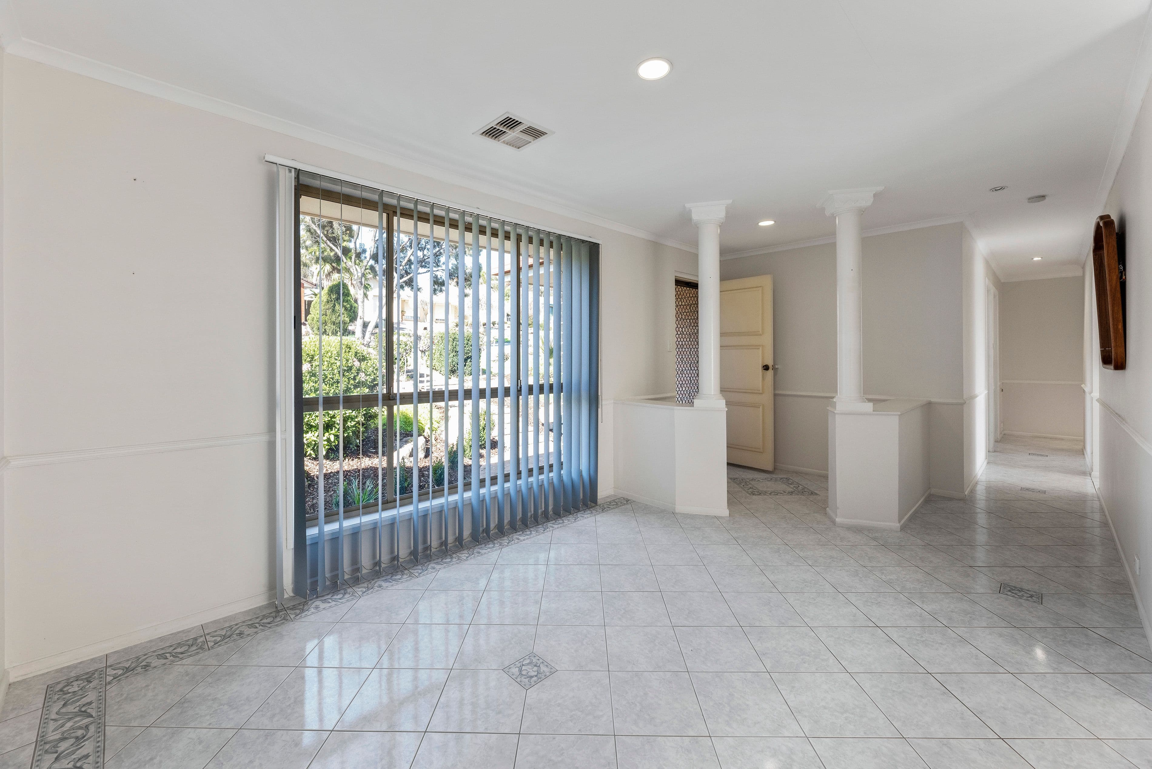 9 Gully Drive, Gulfview Heights SA 5096, Gulfview Heights - Thumbnail 2