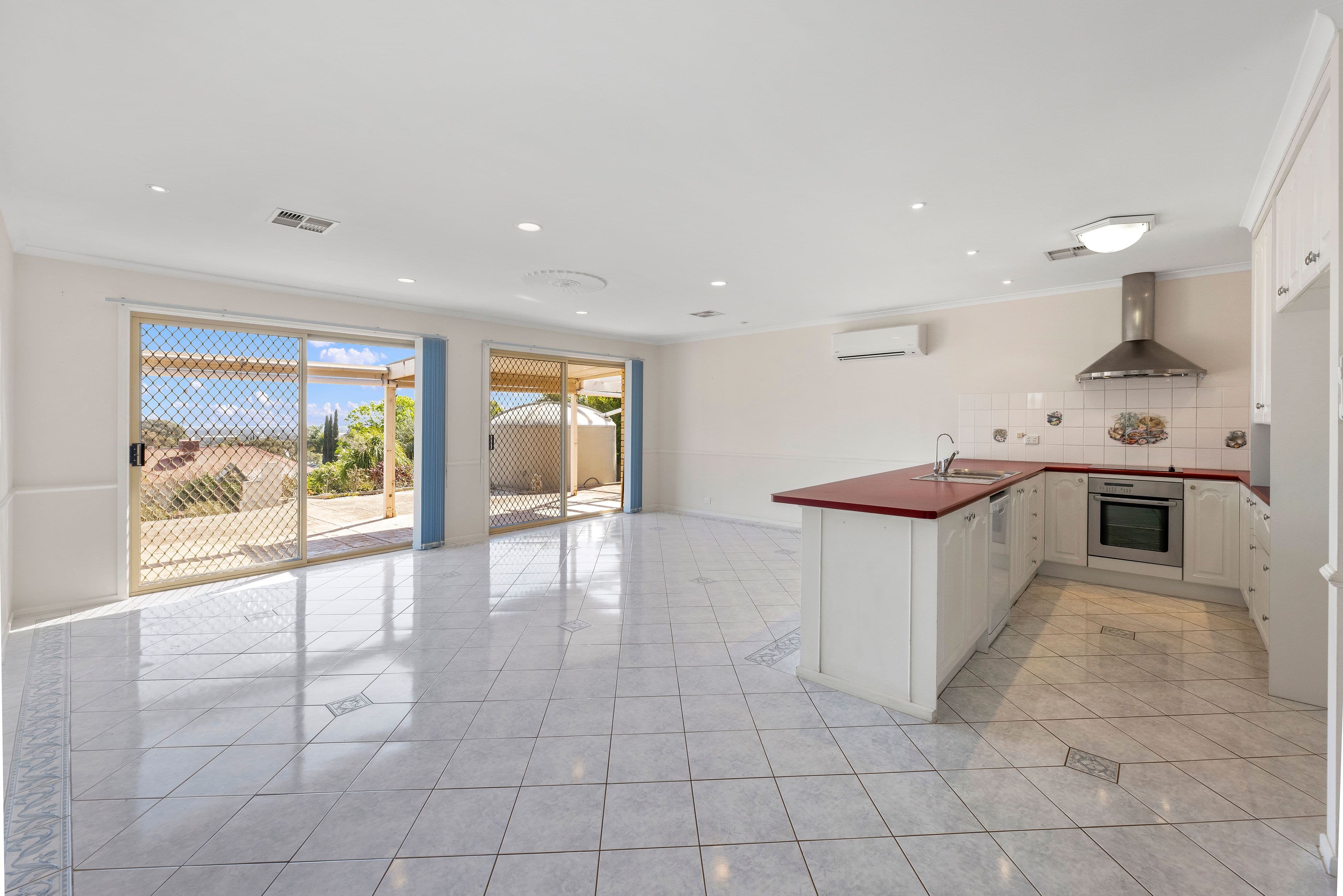 9 Gully Drive, Gulfview Heights SA 5096, Gulfview Heights - Thumbnail 4