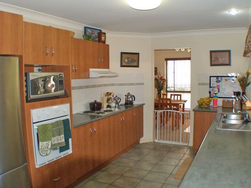 22 Seaton Place, PARKINSON QLD 4115, Parkinson - Thumbnail 2