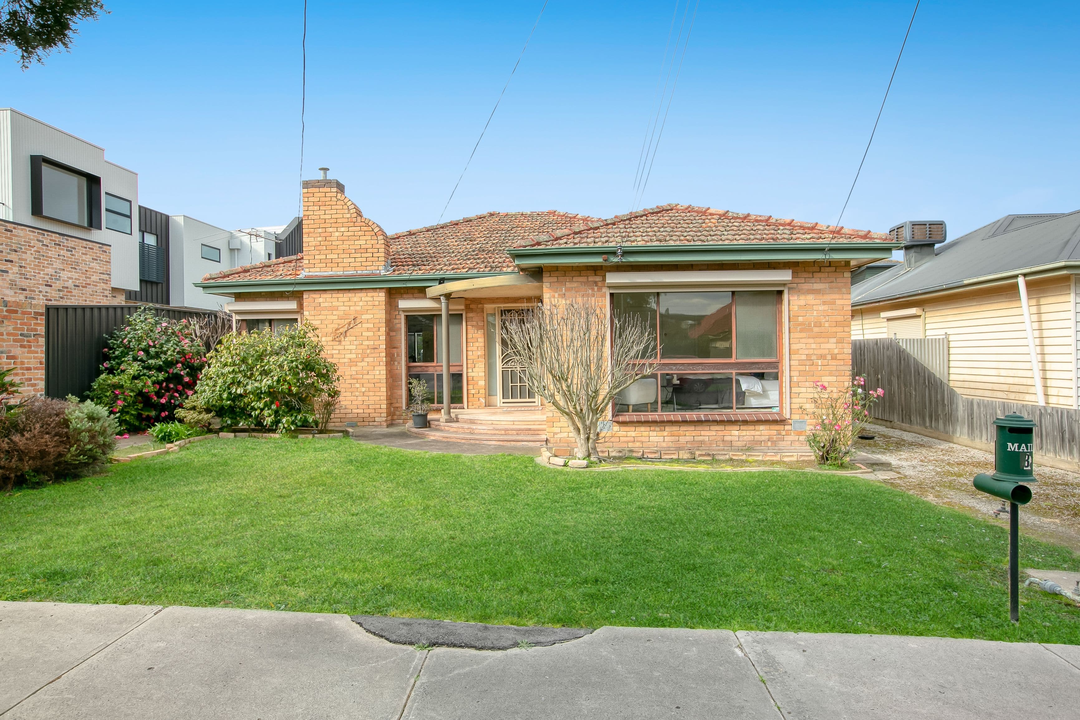 8 Army Avenue, Reservoir VIC 3073, Reservoir - Thumbnail 2