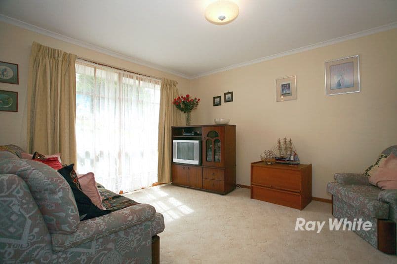 6 Bamboo Court, CRANBOURNE NORTH VIC 3977, Cranbourne North - Thumbnail 5